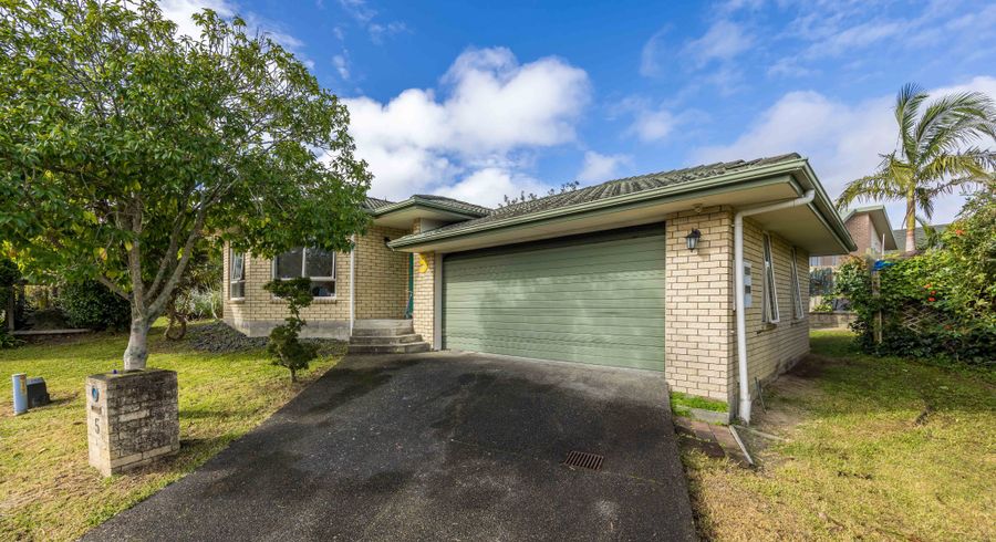  at 5 Kasia Close, Massey, Auckland