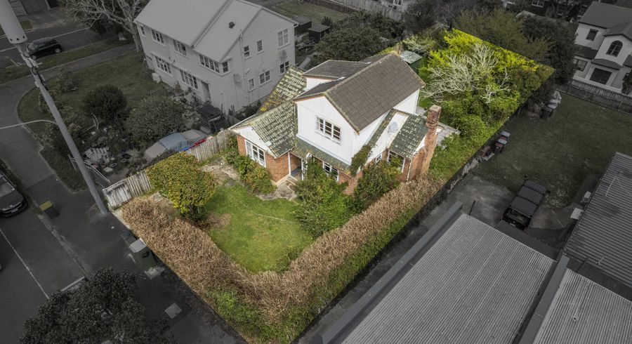  at 320 Point Chevalier Road, Point Chevalier, Auckland