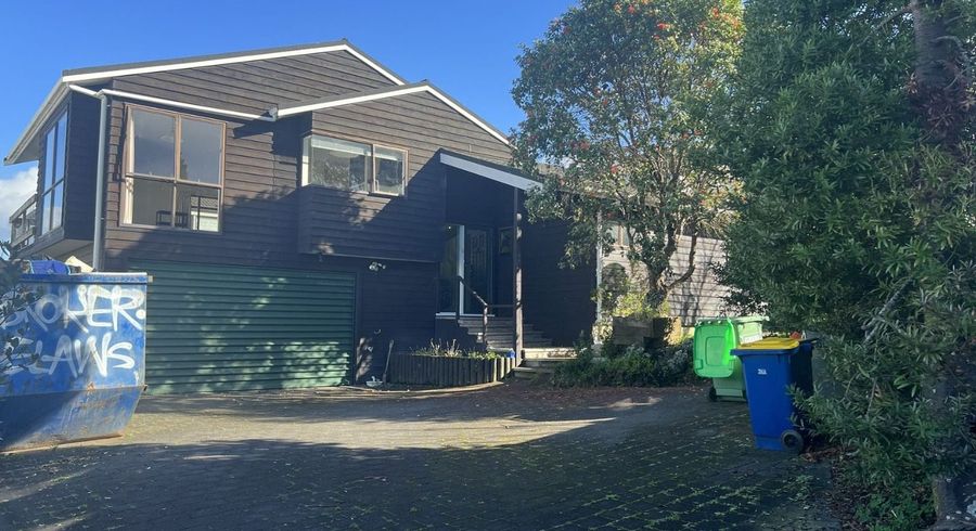  at 26a East coast road, Milford, North Shore City, Auckland