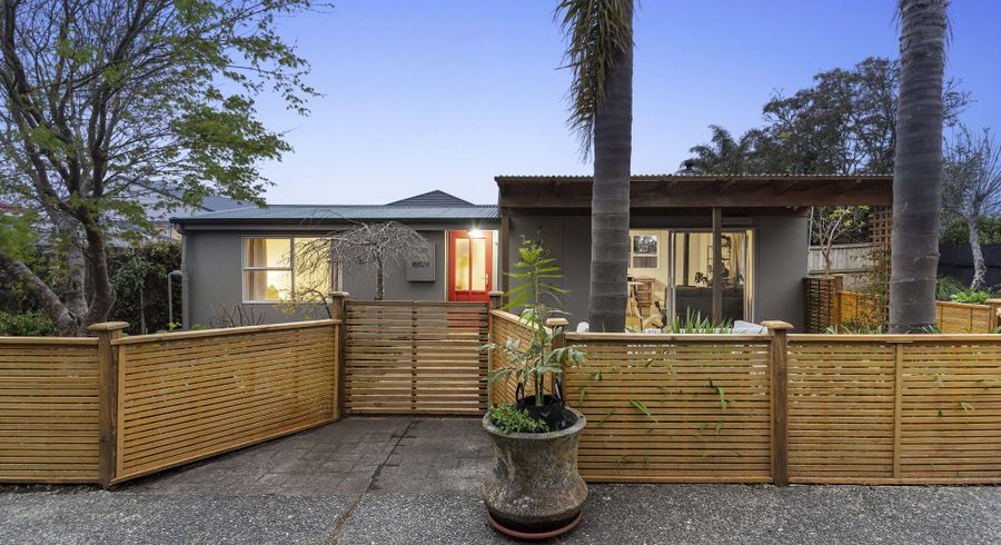  at 1/4 Tawa Road, Te Atatu Peninsula, Auckland