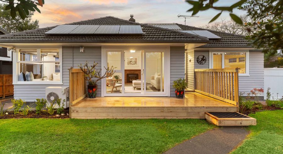  at 14 Mountbatten Avenue, Hillcrest, Auckland