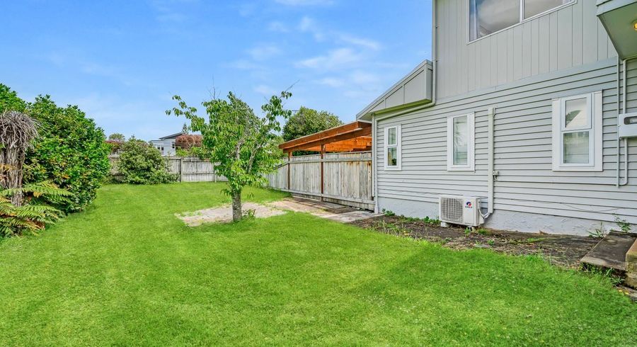  at 4 Eatwell Avenue, Paraparaumu Beach, Paraparaumu