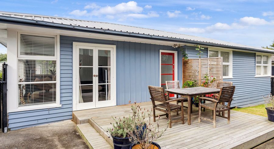  at 2/20 Crosby Road, West Harbour, Auckland