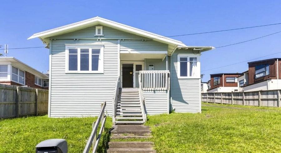  at 8 Corunna Road, Milford, North Shore City, Auckland