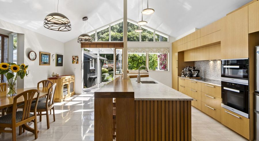  at 32 Kotari Road, Days Bay, Lower Hutt