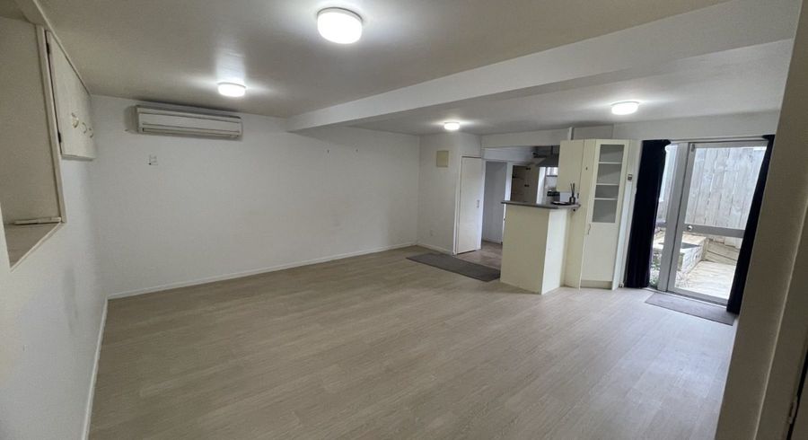  at 24  Katrina Place, Massey, Waitakere City, Auckland