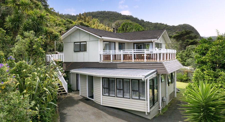  at 24 Seaview Road, Piha, Waitakere City, Auckland