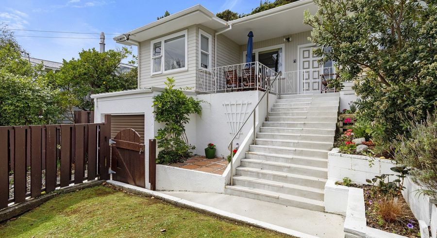  at 27 Lord Street, Stokes Valley, Lower Hutt, Wellington