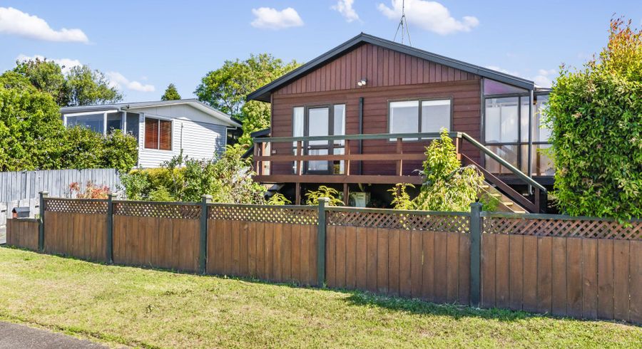  at 22 Albatross Road, Red Beach, Whangaparāoa