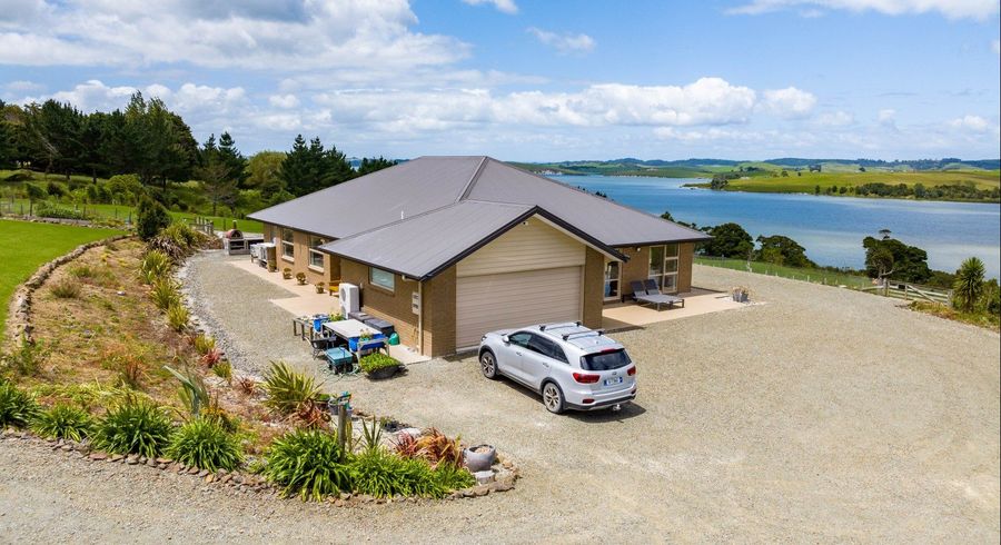  at 24 Karakanui Road, Matakohe