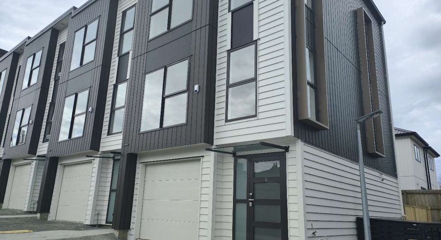 at 8/107 Hobsonville Road, West Harbour, Auckland