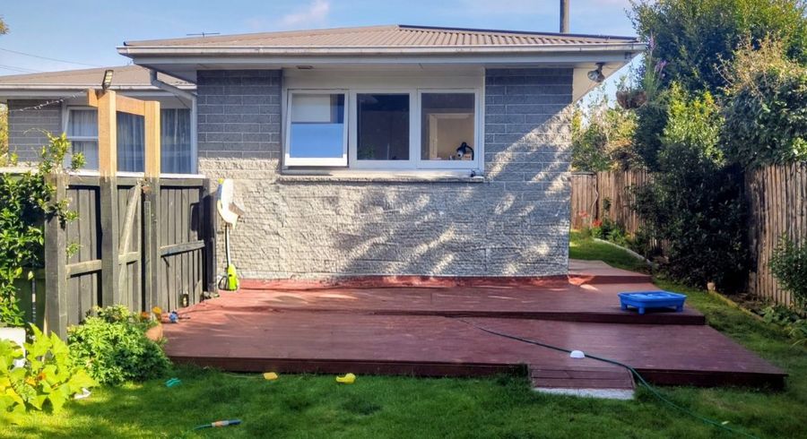 at 2/61 Aorangi Road, Bryndwr, Christchurch City, Canterbury