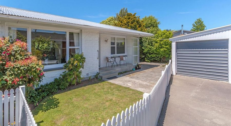  at 2/31 Rosedale Place, Avonhead, Christchurch