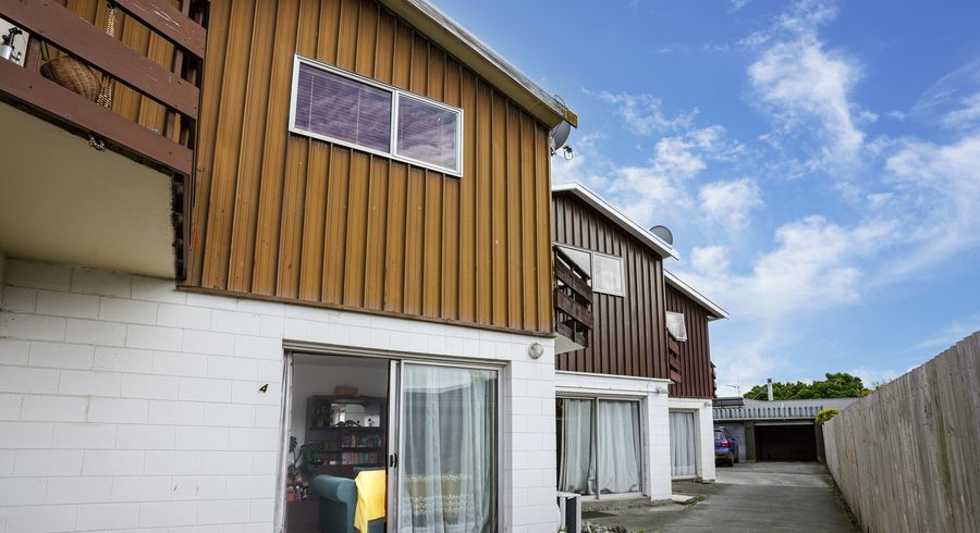  at 4/8 Lane Street, Woolston, Christchurch