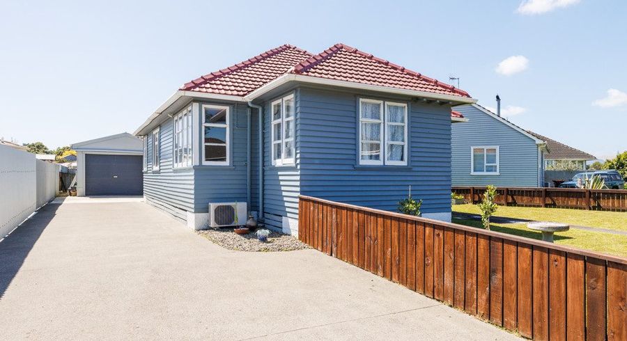  at 15 Upham Terrace, Roslyn, Palmerston North, Manawatu / Whanganui