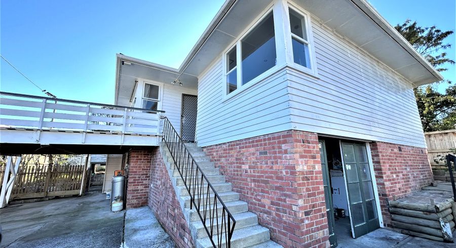  at 2/24 Holbrook Street, Blockhouse Bay, Auckland City, Auckland