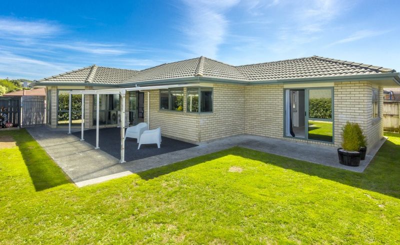  at 12 Percy Kinsman Crescent, Riverstone Terraces, Upper Hutt
