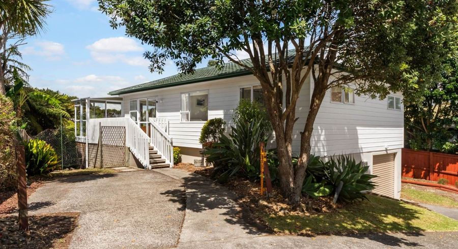  at 2/19 Darcy Place, Massey, Auckland