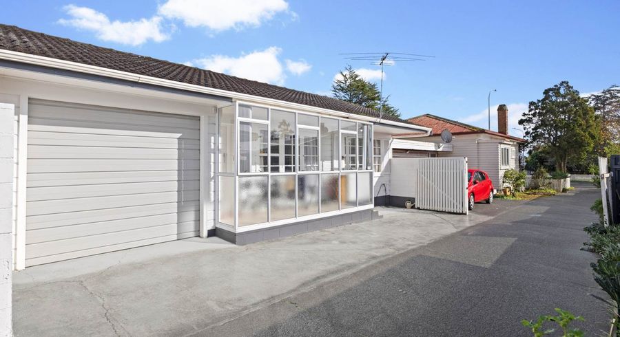  at 2/257 Shirley Road, Papatoetoe, Manukau City, Auckland