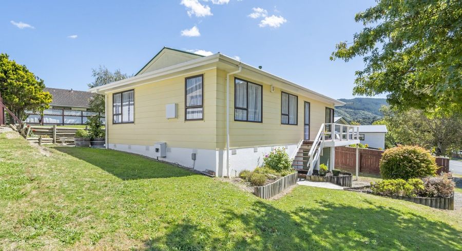  at 98 Gemstone Drive, Birchville, Upper Hutt