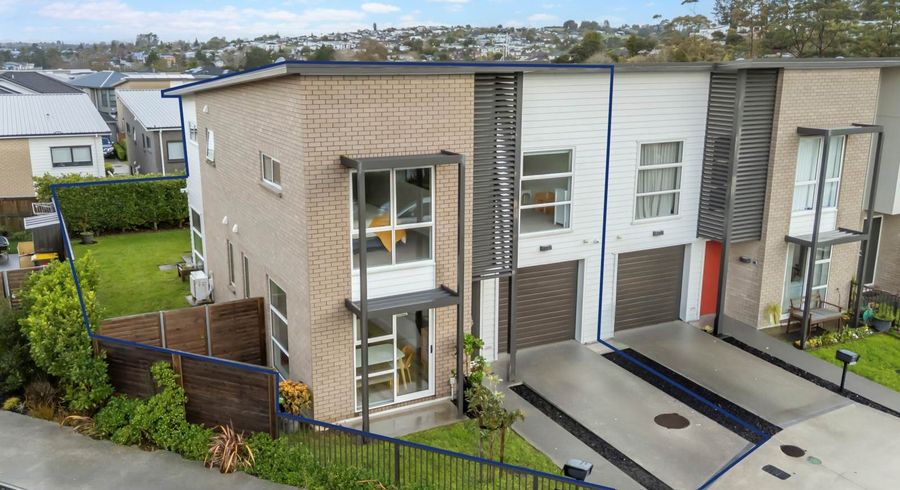  at 48 Vincent McGrath Crescent, Swanson, Waitakere City, Auckland