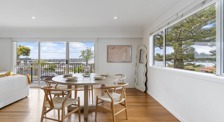  at 2/104 Sylvan Avenue, Northcote, North Shore City, Auckland