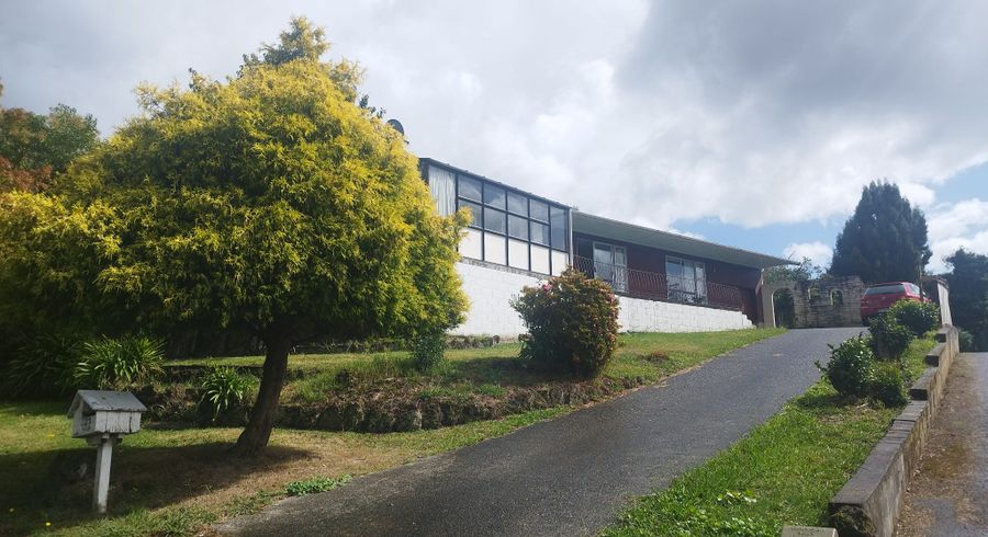  at 32 Sunnyhills Ave, Glenview, Hamilton, Waikato