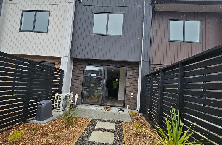  at 25 Selo Street, Glen Eden, Waitakere City, Auckland