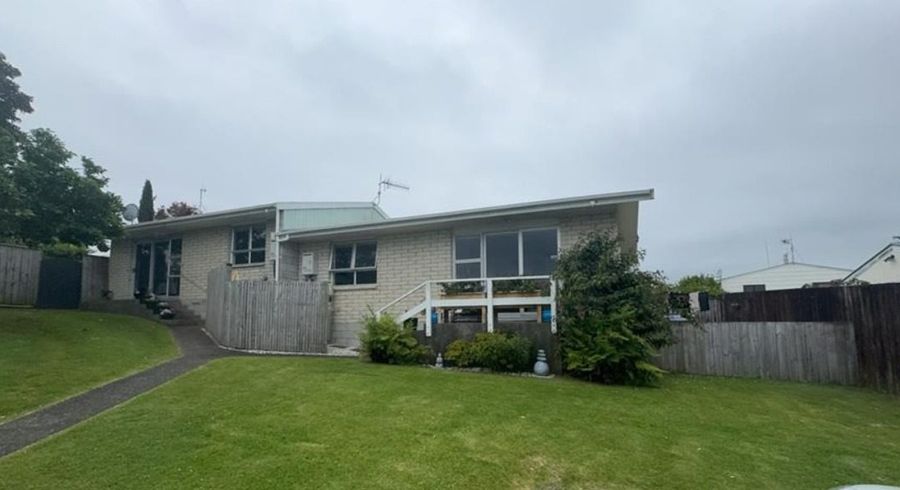  at 25 Millers Road, Brookfield, Tauranga