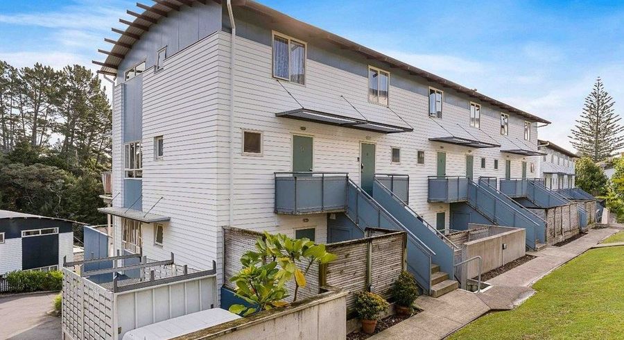  at E9/20 Ian Marwick Place, Birkenhead, North Shore City, Auckland