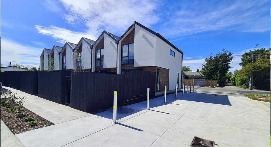  at 2/27 New Brighton Road, Shirley, Christchurch City, Canterbury