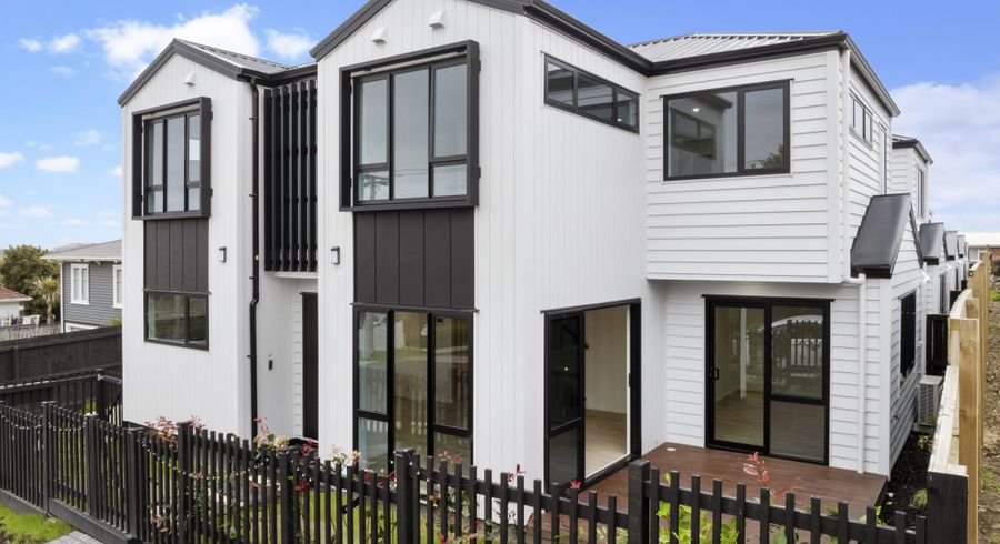  at 4/6 Pikitea Road, Mangere Bridge, Manukau City, Auckland