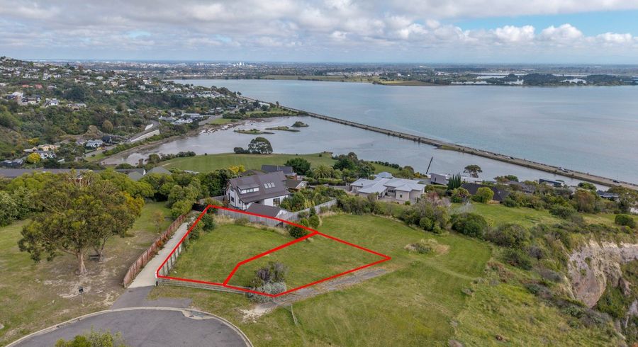  at 27 and 27A Glendevere Terrace, Redcliffs, Christchurch City, Canterbury