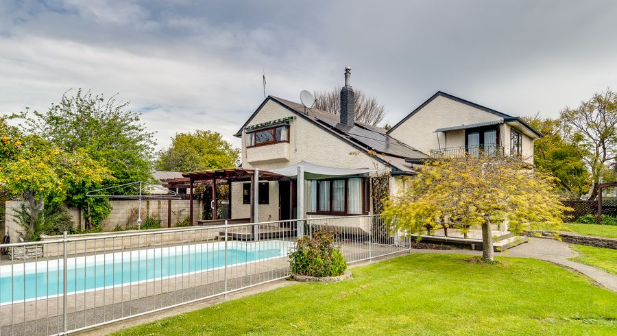  at 802 Collinge Road, Mayfair, Hastings