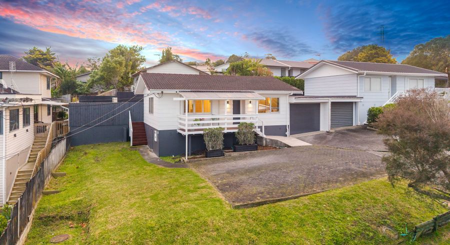  at 2/321 Triangle Road, Massey, Waitakere City, Auckland
