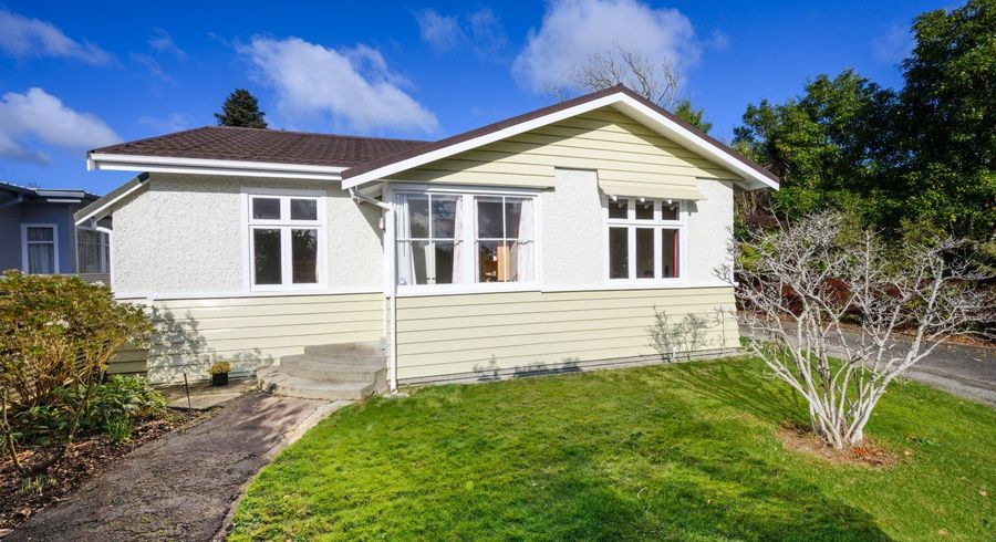  at 38 Manson Street, Terrace End, Palmerston North, Manawatu / Whanganui
