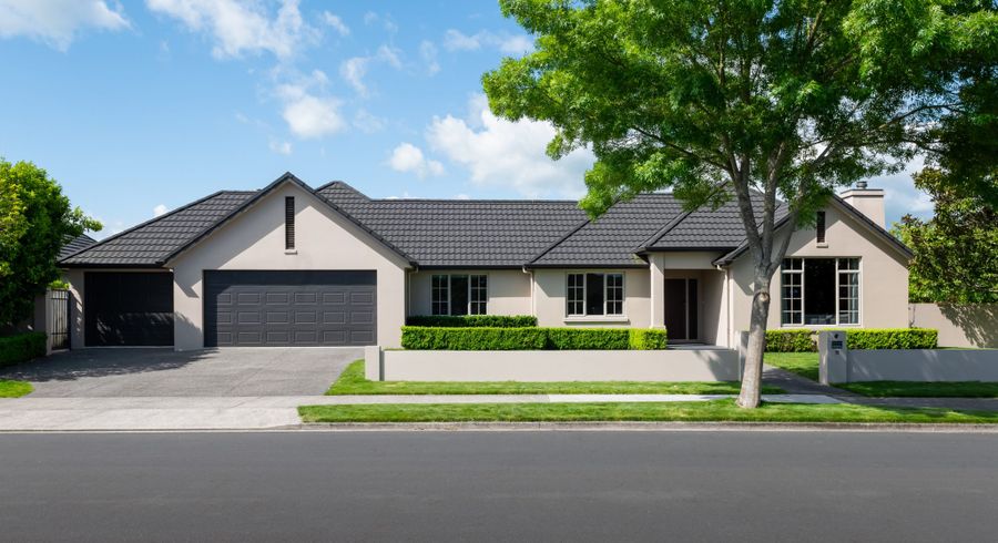  at 75 Huntington Drive, Huntington, Hamilton