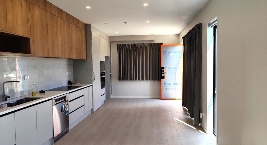  at 4 Chatsworth Crescent, Pakuranga Heights, Manukau City, Auckland