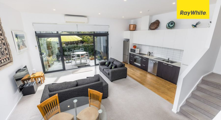  at 5/8 Thompson Park Road, Mount Wellington, Auckland City, Auckland