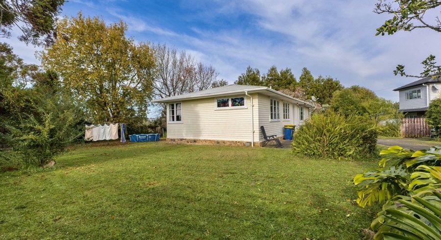  at 26 Kirrie Avenue, Te Atatu South, Waitakere City, Auckland