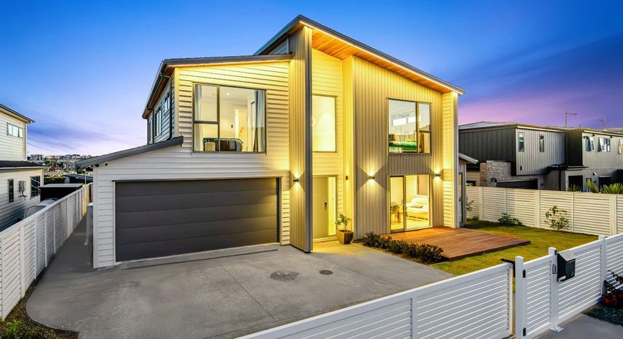  at 4 Hanikura Street, Long Bay, North Shore City, Auckland