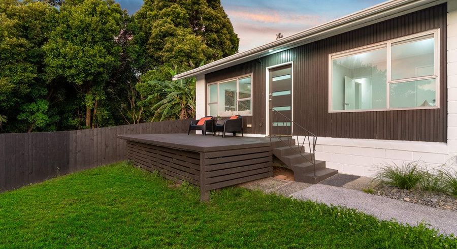  at 2/17 Emirau Place, Glenfield, North Shore City, Auckland