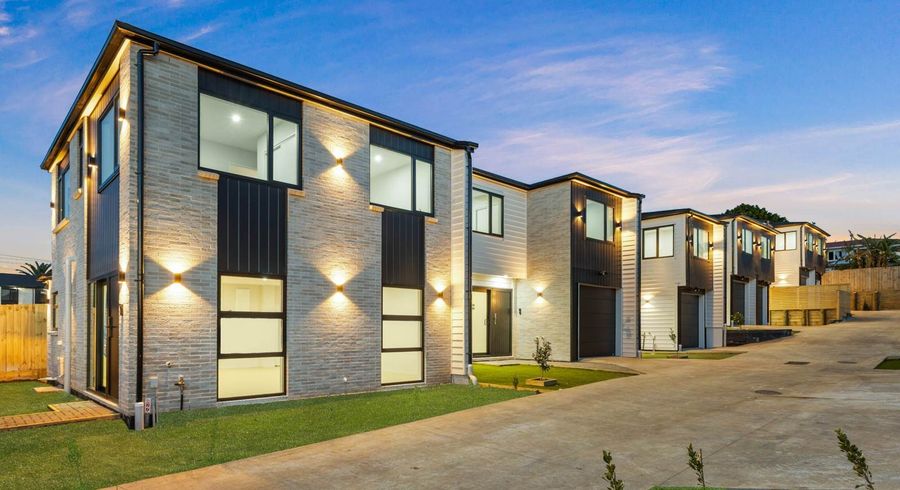  at 10/592 Massey Road, Mangere, Manukau City, Auckland