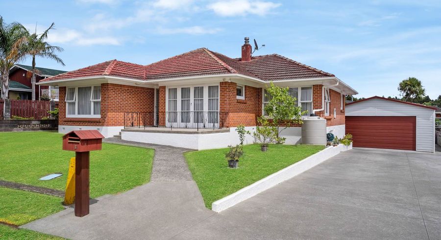  at 81 Lawrence Crescent, Hillpark, Auckland