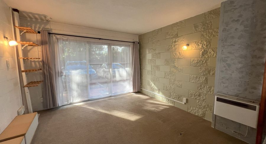  at 2/43 Woodward Road, Mount Albert, Auckland City, Auckland