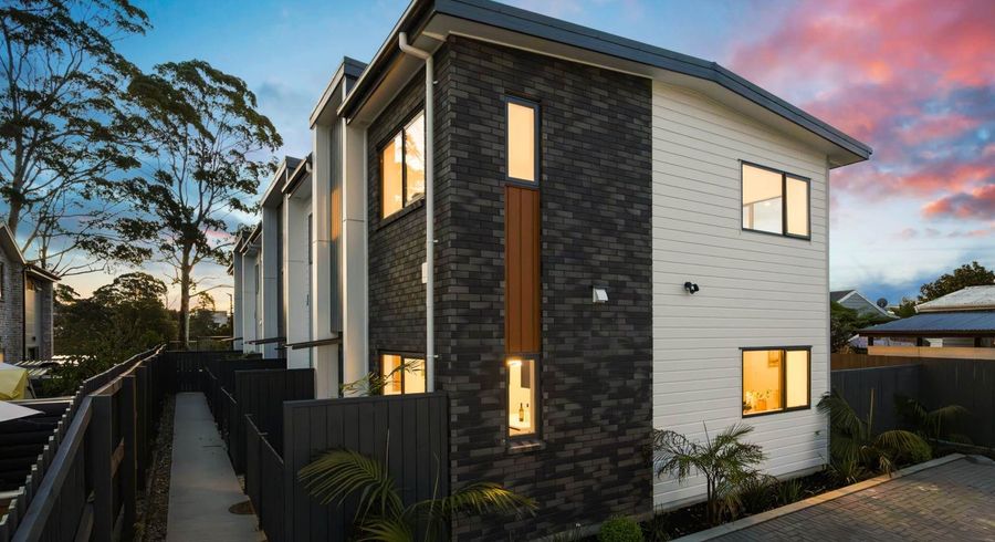  at 2/81 Vodanovich Road, Te Atatu South, Waitakere City, Auckland