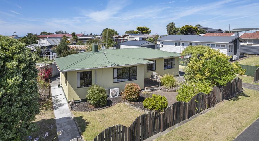  at 25 Lee Street, Castlecliff, Whanganui