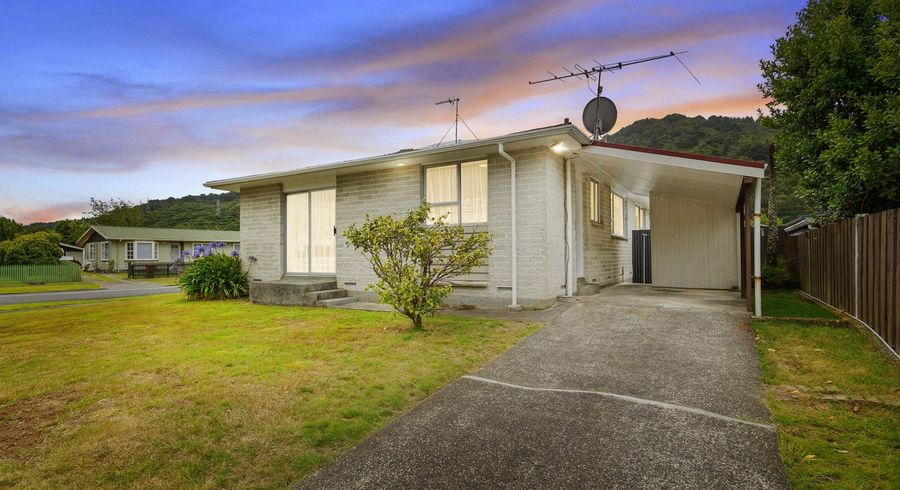  at 102 Pasadena Crescent, Totara Park, Upper Hutt, Wellington
