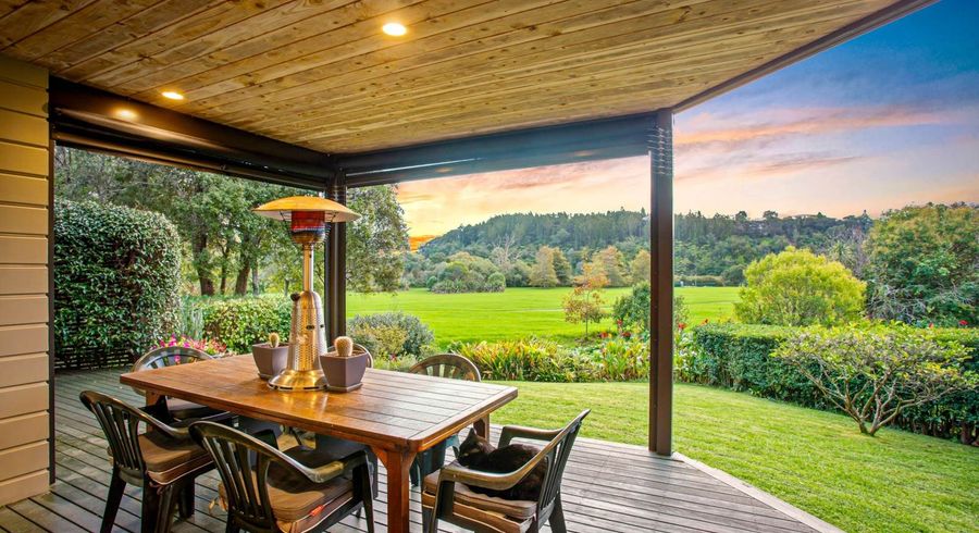  at 15A Taioma Crescent, Te Atatu Peninsula, Waitakere City, Auckland