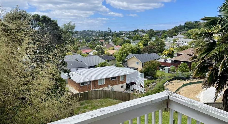  at 2/581 East Coast Rd, Albany, North Shore City, Auckland